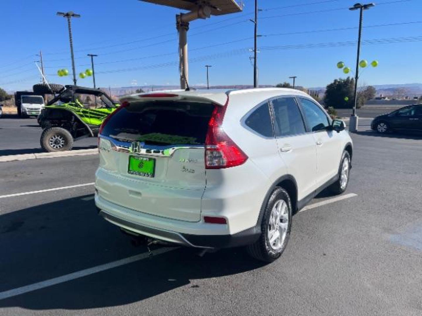 2015 WHITE /BLACK HONDA CR-V EX-L EX-L (5J6RM4H77FL) with an 4 CYL engine, AUTOMATIC transmission, located at 1865 East Red Hills Pkwy, St. George, 84770, (435) 628-0023, 37.120850, -113.543640 - We specialize in helping ALL people get the best financing available. No matter your credit score, good, bad or none we can get you an amazing rate. Had a bankruptcy, divorce, or repossessions? We give you the green light to get your credit back on the road. Low down and affordable payments that fit - Photo#6