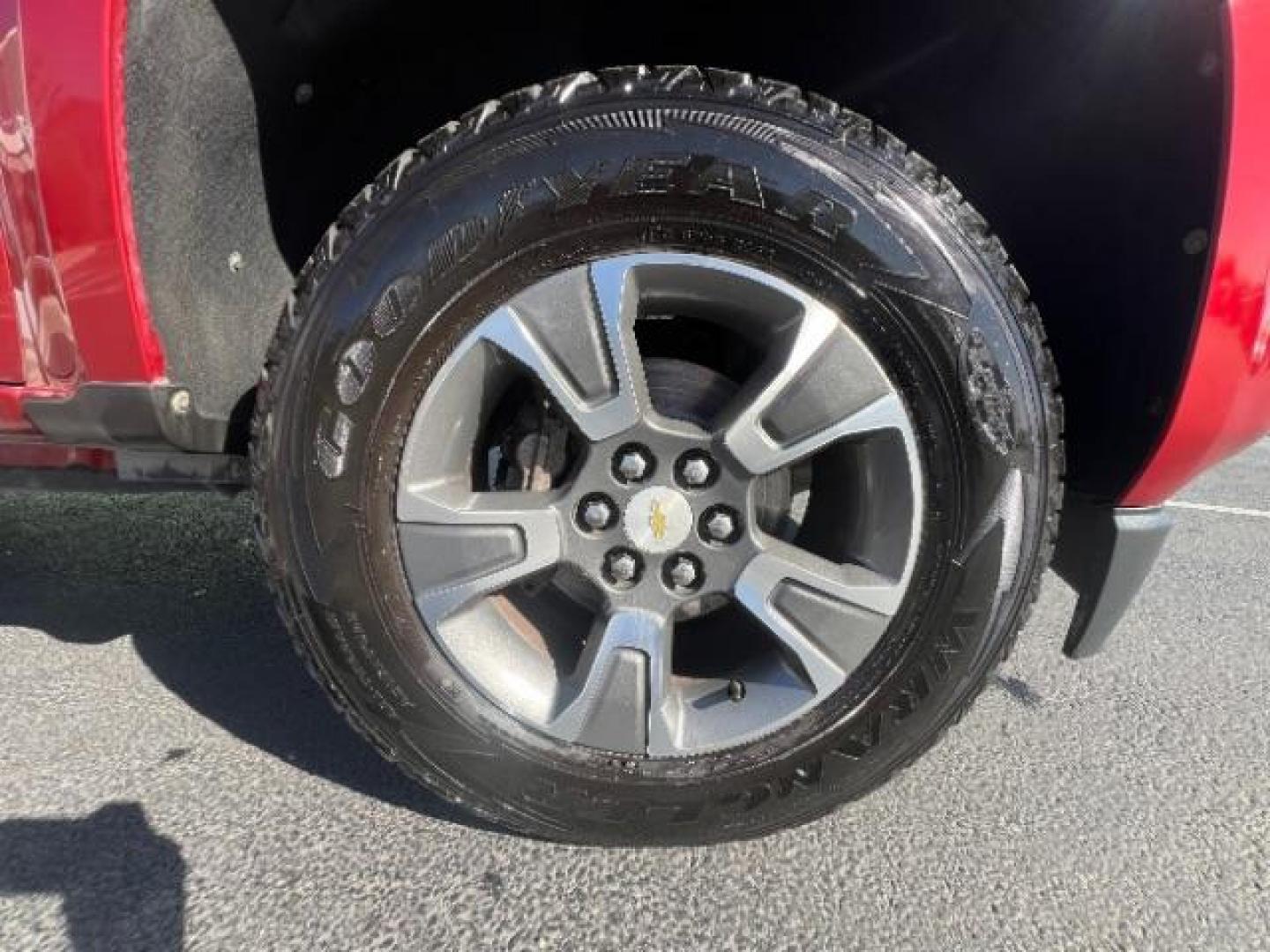 2016 Red Rock Metallic /Jet Black, leatherette/cloth Chevrolet Colorado Z71 Crew Cab 2WD Short Box (1GCGSDE36G1) with an 3.6L V6 DOHC 24V engine, 6-Speed Automatic transmission, located at 1865 East Red Hills Pkwy, St. George, 84770, (435) 628-0023, 37.120850, -113.543640 - We specialize in helping ALL people get the best financing available. No matter your credit score, good, bad or none we can get you an amazing rate. Had a bankruptcy, divorce, or repossessions? We give you the green light to get your credit back on the road. Low down and affordable payments that fit - Photo#9