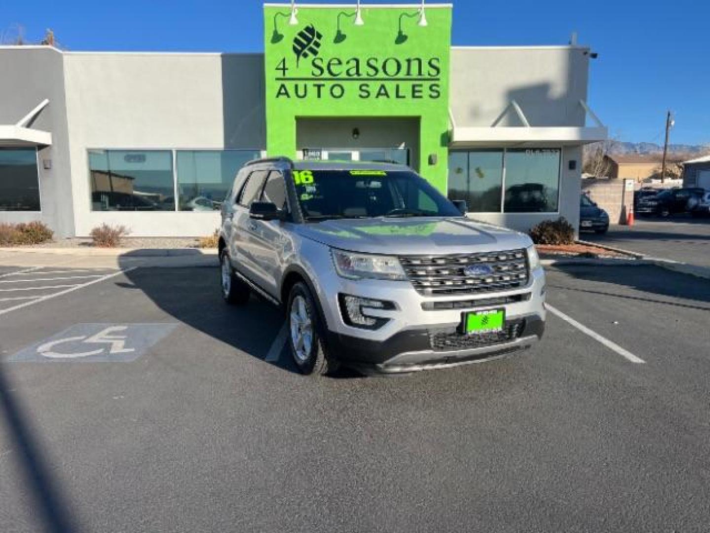 2016 Ingot Silver /Ebony Black, cloth Ford Explorer XLT 4WD (1FM5K8D85GG) with an 3.5L V6 DOHC 24V engine, 6-Speed Automatic transmission, located at 1865 East Red Hills Pkwy, St. George, 84770, (435) 628-0023, 37.120850, -113.543640 - We specialize in helping ALL people get the best financing available. No matter your credit score, good, bad or none we can get you an amazing rate. Had a bankruptcy, divorce, or repossessions? We give you the green light to get your credit back on the road. Low down and affordable payments that fit - Photo#0