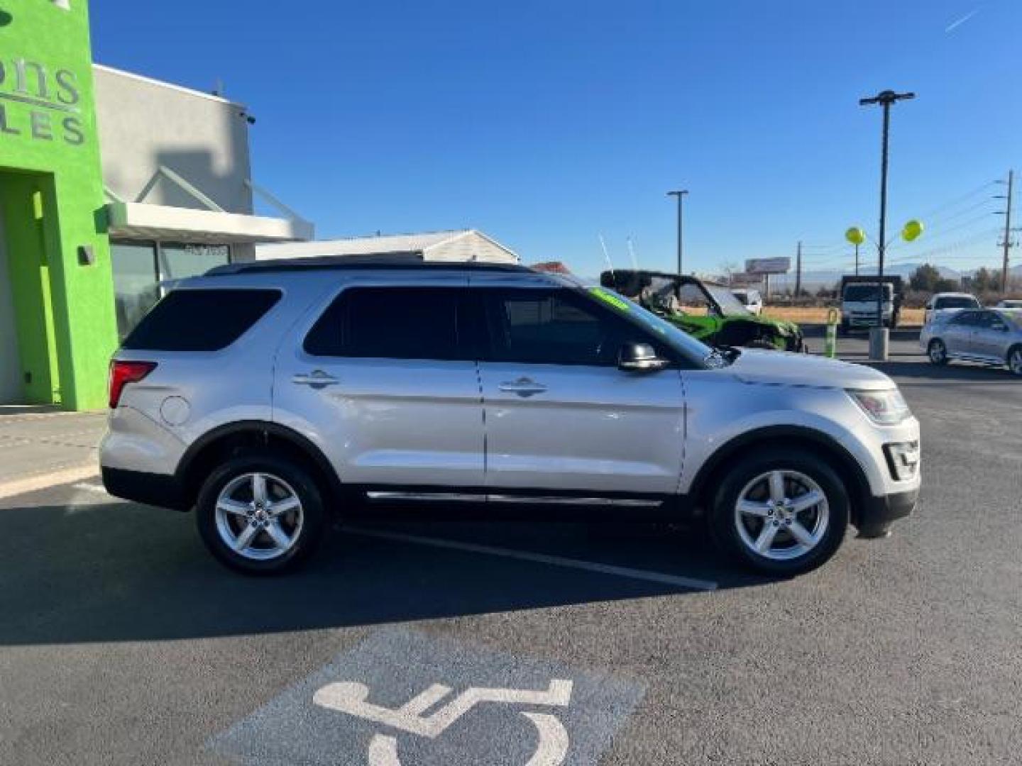 2016 Ingot Silver /Ebony Black, cloth Ford Explorer XLT 4WD (1FM5K8D85GG) with an 3.5L V6 DOHC 24V engine, 6-Speed Automatic transmission, located at 1865 East Red Hills Pkwy, St. George, 84770, (435) 628-0023, 37.120850, -113.543640 - We specialize in helping ALL people get the best financing available. No matter your credit score, good, bad or none we can get you an amazing rate. Had a bankruptcy, divorce, or repossessions? We give you the green light to get your credit back on the road. Low down and affordable payments that fit - Photo#7