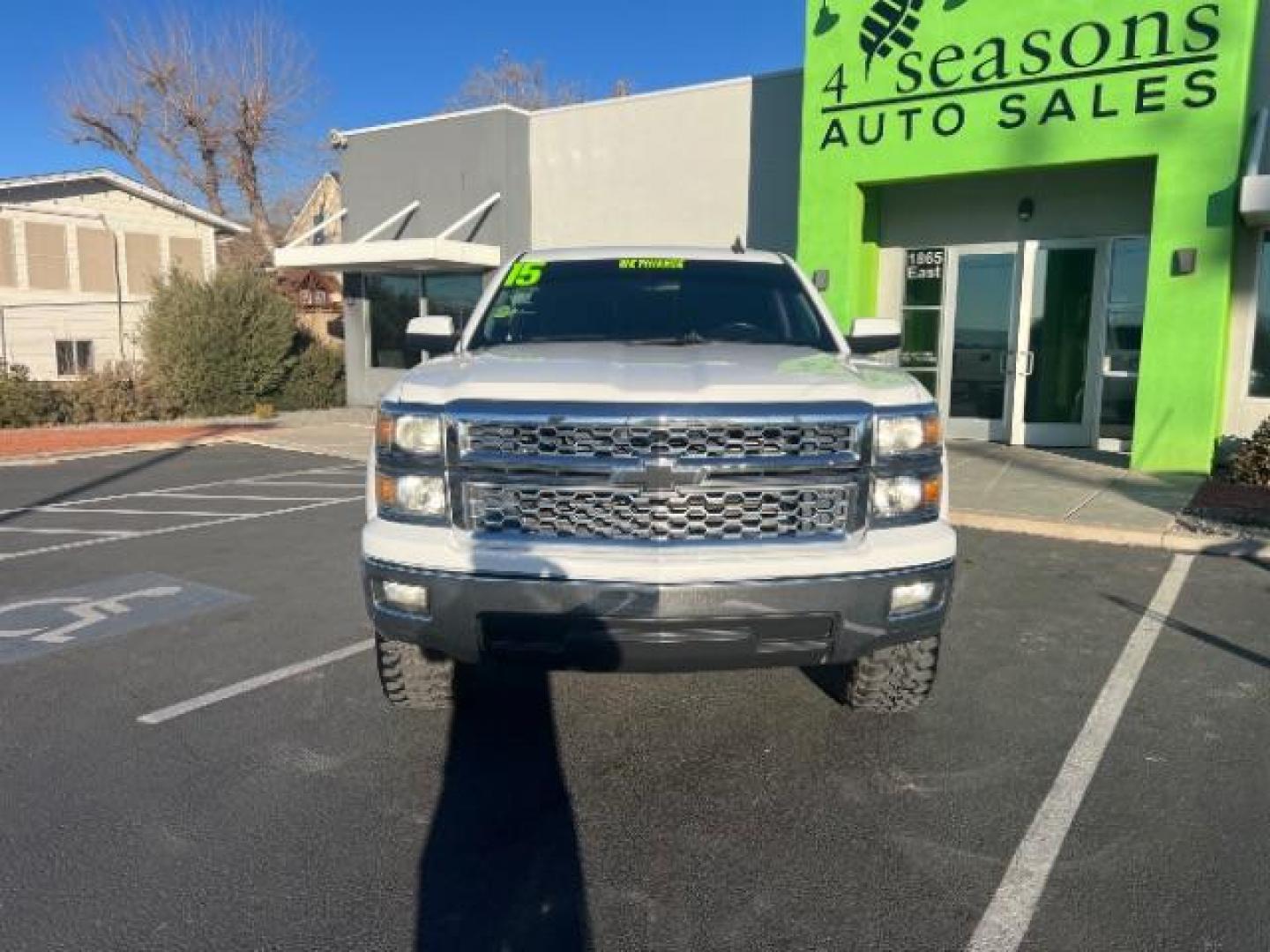 2015 Summit White /Dark Ash Seats w/Jet Black Interior Accents, cloth Chevrolet Silverado 1500 LT Crew Cab 2WD (3GCPCREC3FG) with an 5.3L V8 OHV 16V engine, 6-Speed Automatic transmission, located at 1865 East Red Hills Pkwy, St. George, 84770, (435) 628-0023, 37.120850, -113.543640 - We specialize in helping ALL people get the best financing available. No matter your credit score, good, bad or none we can get you an amazing rate. Had a bankruptcy, divorce, or repossessions? We give you the green light to get your credit back on the road. Low down and affordable payments that fit - Photo#1