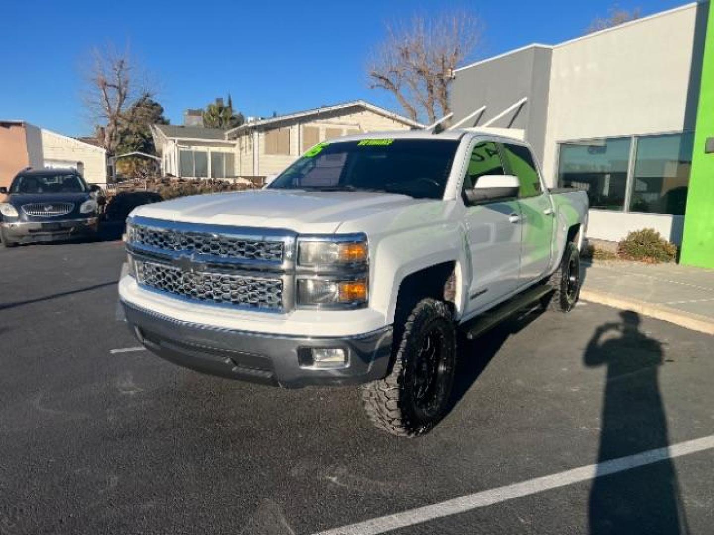 2015 Summit White /Dark Ash Seats w/Jet Black Interior Accents, cloth Chevrolet Silverado 1500 LT Crew Cab 2WD (3GCPCREC3FG) with an 5.3L V8 OHV 16V engine, 6-Speed Automatic transmission, located at 1865 East Red Hills Pkwy, St. George, 84770, (435) 628-0023, 37.120850, -113.543640 - We specialize in helping ALL people get the best financing available. No matter your credit score, good, bad or none we can get you an amazing rate. Had a bankruptcy, divorce, or repossessions? We give you the green light to get your credit back on the road. Low down and affordable payments that fit - Photo#2