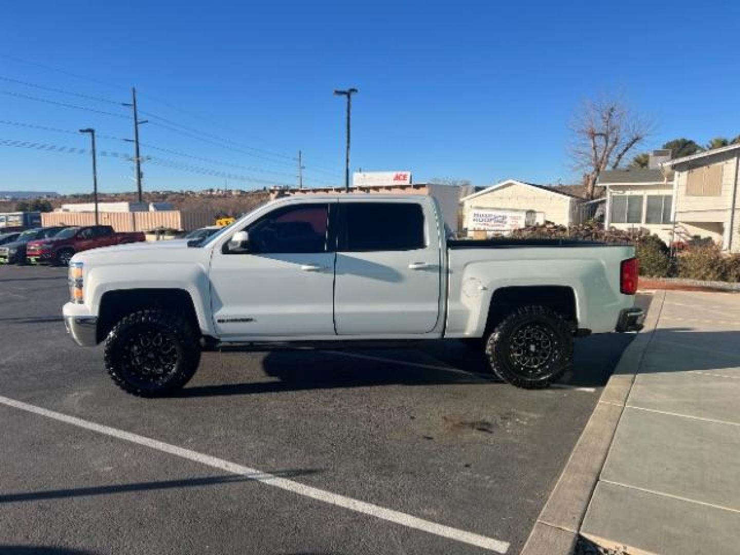 2015 Summit White /Dark Ash Seats w/Jet Black Interior Accents, cloth Chevrolet Silverado 1500 LT Crew Cab 2WD (3GCPCREC3FG) with an 5.3L V8 OHV 16V engine, 6-Speed Automatic transmission, located at 1865 East Red Hills Pkwy, St. George, 84770, (435) 628-0023, 37.120850, -113.543640 - We specialize in helping ALL people get the best financing available. No matter your credit score, good, bad or none we can get you an amazing rate. Had a bankruptcy, divorce, or repossessions? We give you the green light to get your credit back on the road. Low down and affordable payments that fit - Photo#3