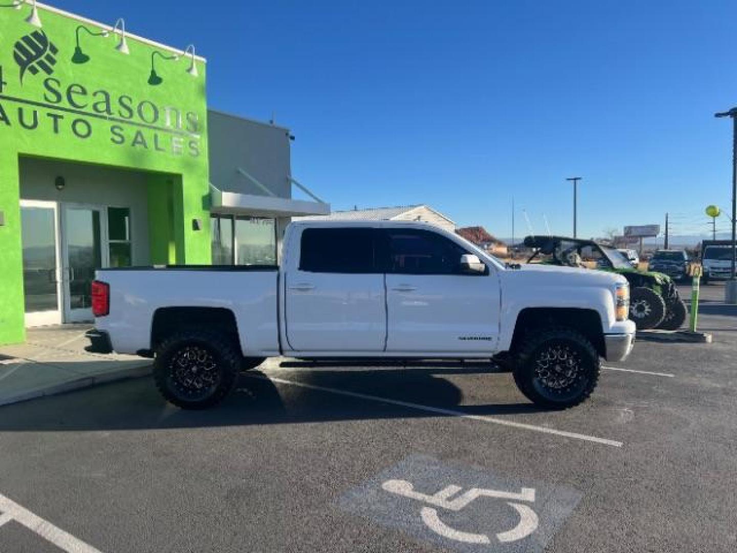 2015 Summit White /Dark Ash Seats w/Jet Black Interior Accents, cloth Chevrolet Silverado 1500 LT Crew Cab 2WD (3GCPCREC3FG) with an 5.3L V8 OHV 16V engine, 6-Speed Automatic transmission, located at 1865 East Red Hills Pkwy, St. George, 84770, (435) 628-0023, 37.120850, -113.543640 - We specialize in helping ALL people get the best financing available. No matter your credit score, good, bad or none we can get you an amazing rate. Had a bankruptcy, divorce, or repossessions? We give you the green light to get your credit back on the road. Low down and affordable payments that fit - Photo#7