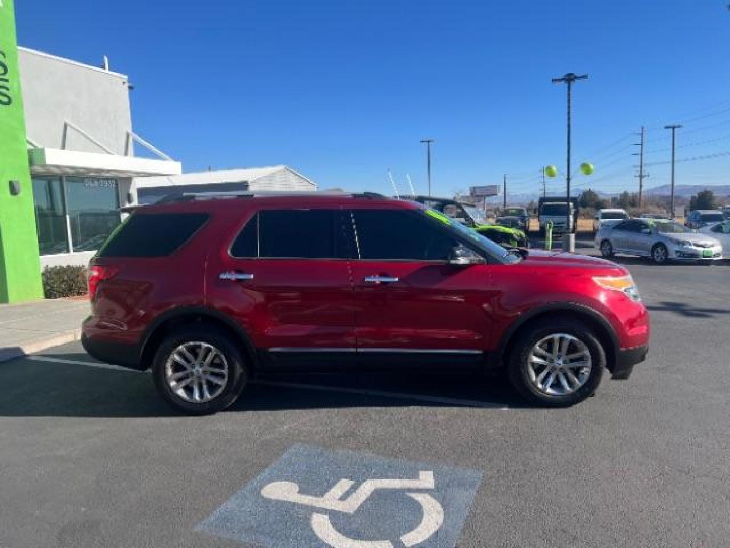 2014 Ruby Red Met Tinted CC /Charcoal Black Ford Explorer XLT FWD (1FM5K7D87EG) with an 3.5L V6 DOHC 24V engine, 6-Speed Automatic transmission, located at 940 North Main Street, Cedar City, UT, 84720, (435) 628-0023, 37.692936, -113.061897 - We specialize in helping ALL people get the best financing available. No matter your credit score, good, bad or none we can get you an amazing rate. Had a bankruptcy, divorce, or repossessions? We give you the green light to get your credit back on the road. Low down and affordable payments that fit - Photo#7