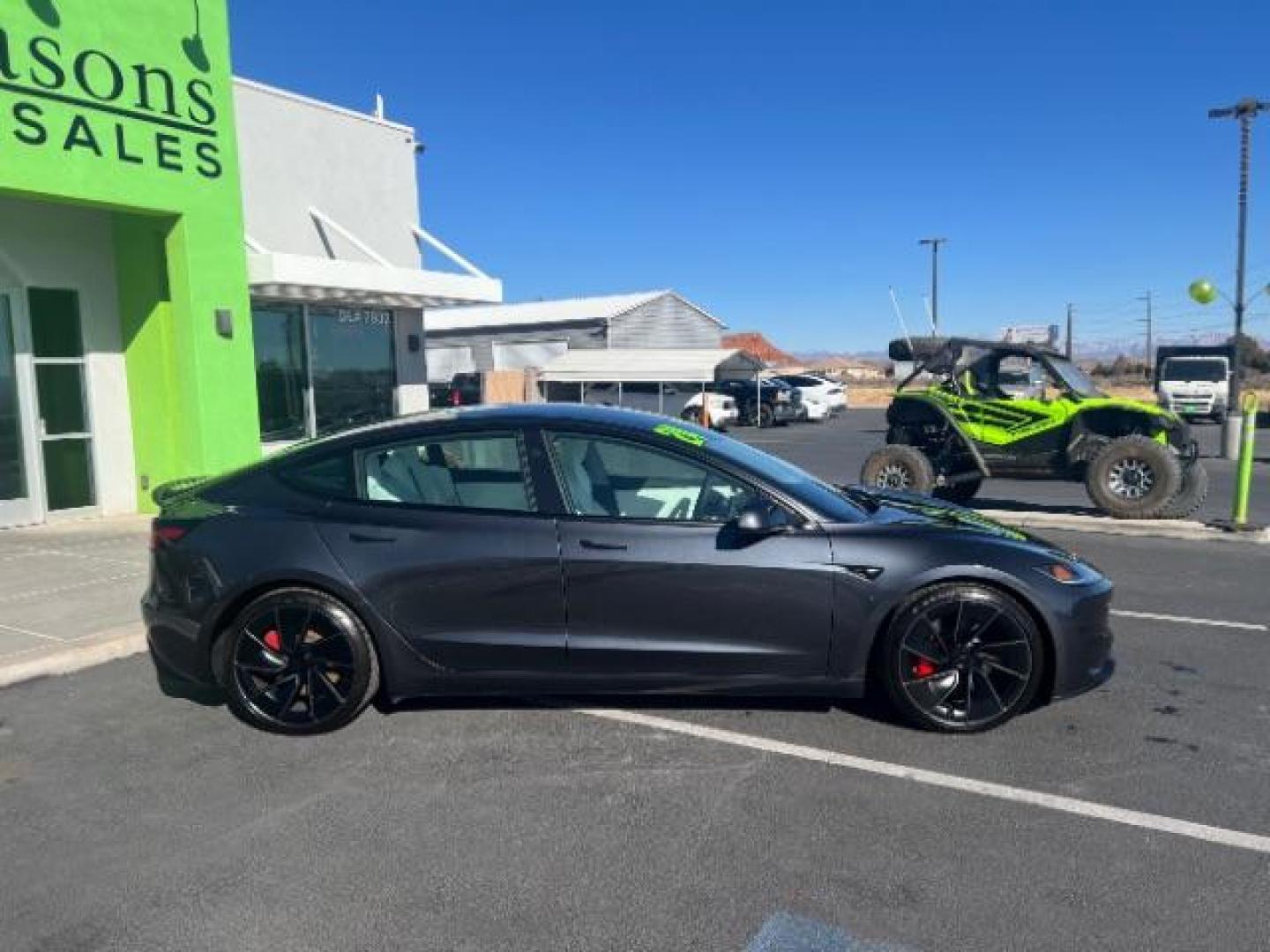 2024 Stealth Gray /Black and White Tesla Model 3 Plaid (5YJ3E1ET4RF) with an ELECTRIC engine, 1-Speed Automatic transmission, located at 1865 East Red Hills Pkwy, St. George, 84770, (435) 628-0023, 37.120850, -113.543640 - Experience the exhilarating performance of the near-new, redesigned 2024 Tesla Model 3 Performance. This high-performance sedan boasts 510 horsepower, accelerating from 0 to 60 mph in just 2.9 seconds, with a top speed of 163 mph. Equipped with adaptive suspension and track mode, it offers a dynamic - Photo#9