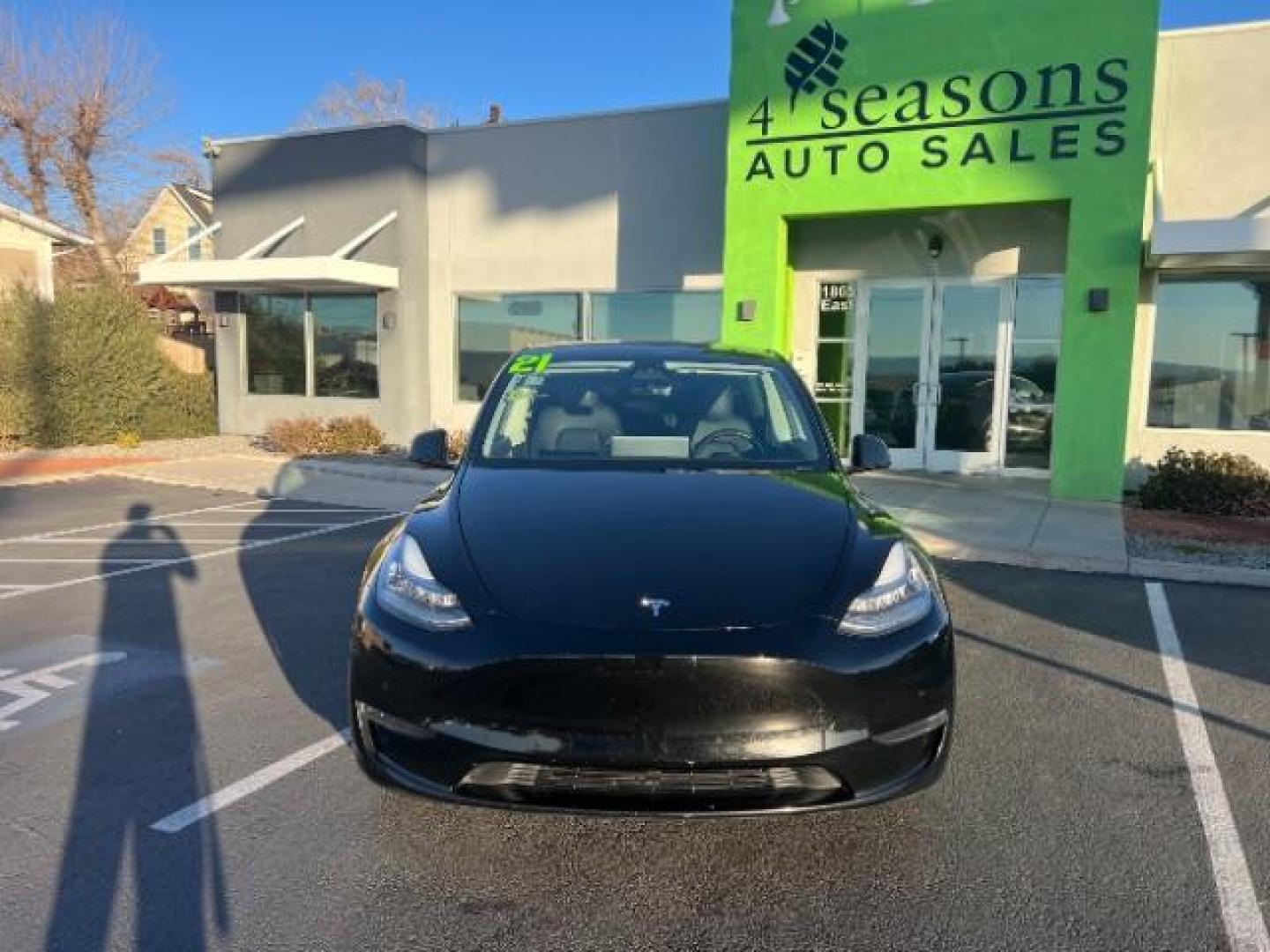 2021 Black /Black Tesla Model Y Long Range (5YJYGDEE5MF) with an Electric engine, 1 Speed-Automatic transmission, located at 1865 East Red Hills Pkwy, St. George, 84770, (435) 628-0023, 37.120850, -113.543640 - This 2021 Tesla Model Y Long Range is the perfect blend of speed, efficiency, and cutting-edge technology. With Dual Motor All-Wheel Drive, it accelerates from 0 to 60 mph in just 4.8 seconds while delivering an impressive 326-mile range on a single charge. Inside, enjoy a spacious, modern interior - Photo#3