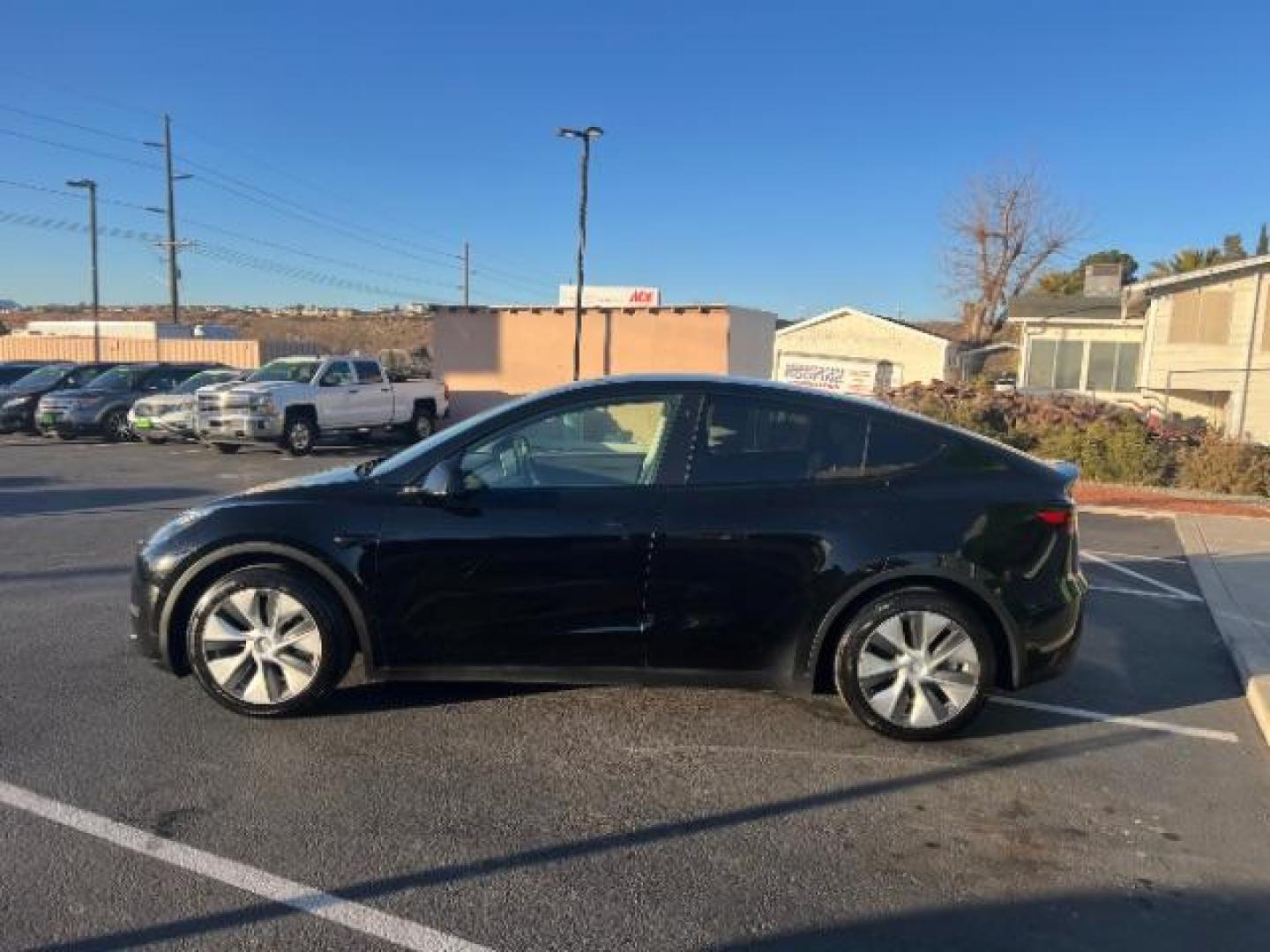 2021 Black /Black Tesla Model Y Long Range (5YJYGDEE5MF) with an Electric engine, 1 Speed-Automatic transmission, located at 1865 East Red Hills Pkwy, St. George, 84770, (435) 628-0023, 37.120850, -113.543640 - This 2021 Tesla Model Y Long Range is the perfect blend of speed, efficiency, and cutting-edge technology. With Dual Motor All-Wheel Drive, it accelerates from 0 to 60 mph in just 4.8 seconds while delivering an impressive 326-mile range on a single charge. Inside, enjoy a spacious, modern interior - Photo#5