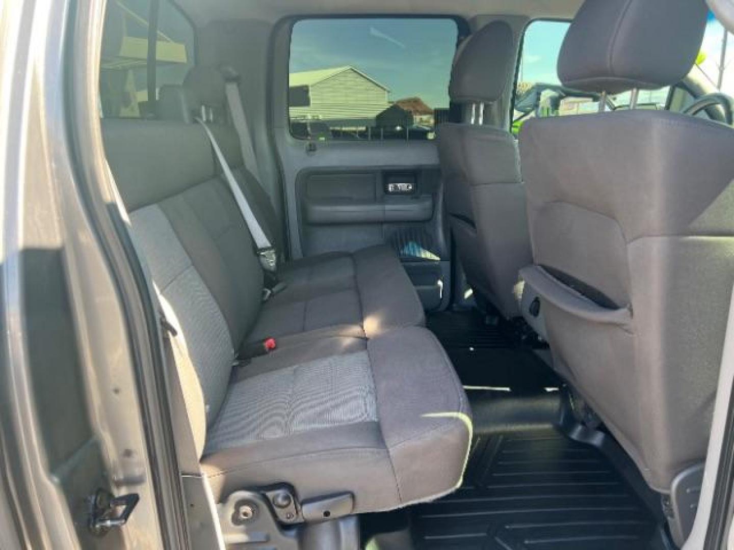 2005 Dark Shadow Gray Clearcoat Metallic /Dark Flint Ford F-150 XLT (1FTRW12W05F) with an Triton 4.6L V-8 regular unleaded engine, AUTOMATIC transmission, located at 1865 East Red Hills Pkwy, St. George, 84770, (435) 628-0023, 37.120850, -113.543640 - We specialize in helping ALL people get the best financing available. No matter your credit score, good, bad or none we can get you an amazing rate. Had a bankruptcy, divorce, or repossessions? We give you the green light to get your credit back on the road. Low down and affordable payments that fit - Photo#24