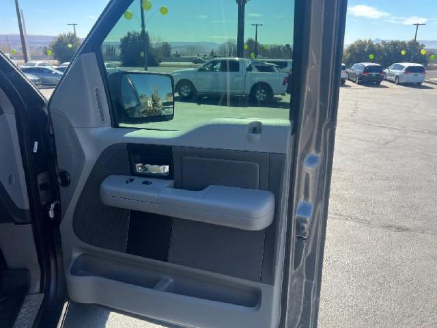 2005 Dark Shadow Gray Clearcoat Metallic /Dark Flint Ford F-150 XLT (1FTRW12W05F) with an Triton 4.6L V-8 regular unleaded engine, AUTOMATIC transmission, located at 1865 East Red Hills Pkwy, St. George, 84770, (435) 628-0023, 37.120850, -113.543640 - We specialize in helping ALL people get the best financing available. No matter your credit score, good, bad or none we can get you an amazing rate. Had a bankruptcy, divorce, or repossessions? We give you the green light to get your credit back on the road. Low down and affordable payments that fit - Photo#25