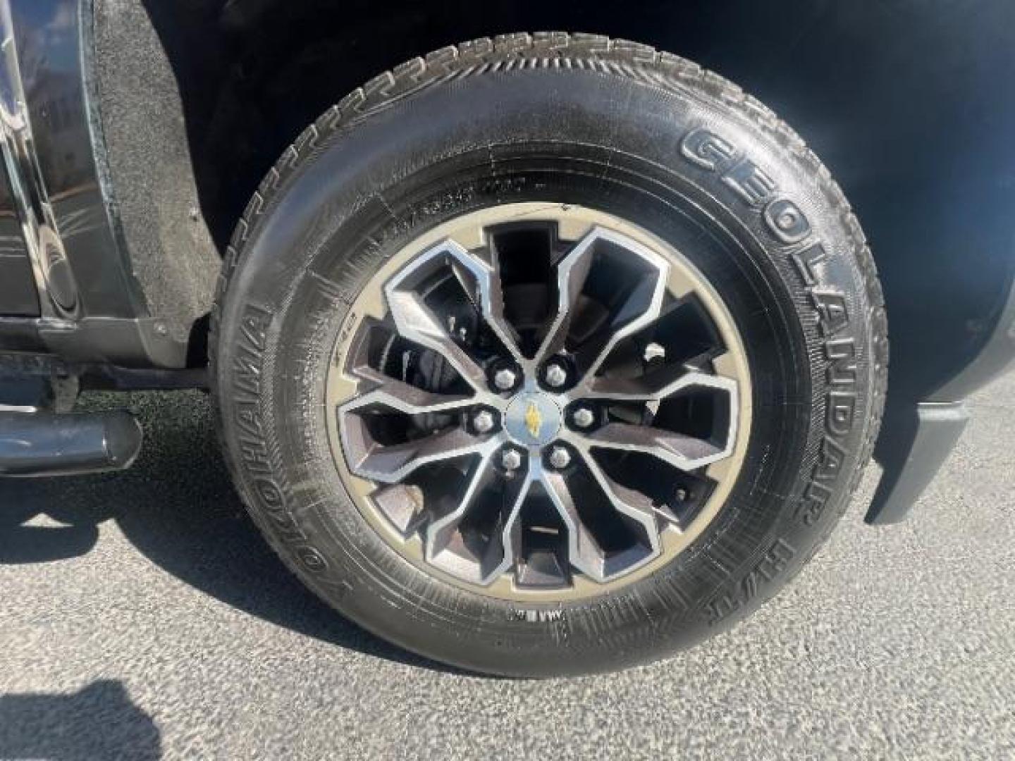 2016 Black /Black Leather Interior Chevrolet Colorado Z71 Crew Cab 4WD Long Box (1GCGTDE39G1) with an 3.6L V6 DOHC 24V GAS engine, 6-Speed Automatic transmission, located at 1865 East Red Hills Pkwy, St. George, 84770, (435) 628-0023, 37.120850, -113.543640 - We specialize in helping ALL people get the best financing available. No matter your credit score, good, bad or none we can get you an amazing rate. Had a bankruptcy, divorce, or repossessions? We give you the green light to get your credit back on the road. Low down and affordable payments that fit - Photo#9