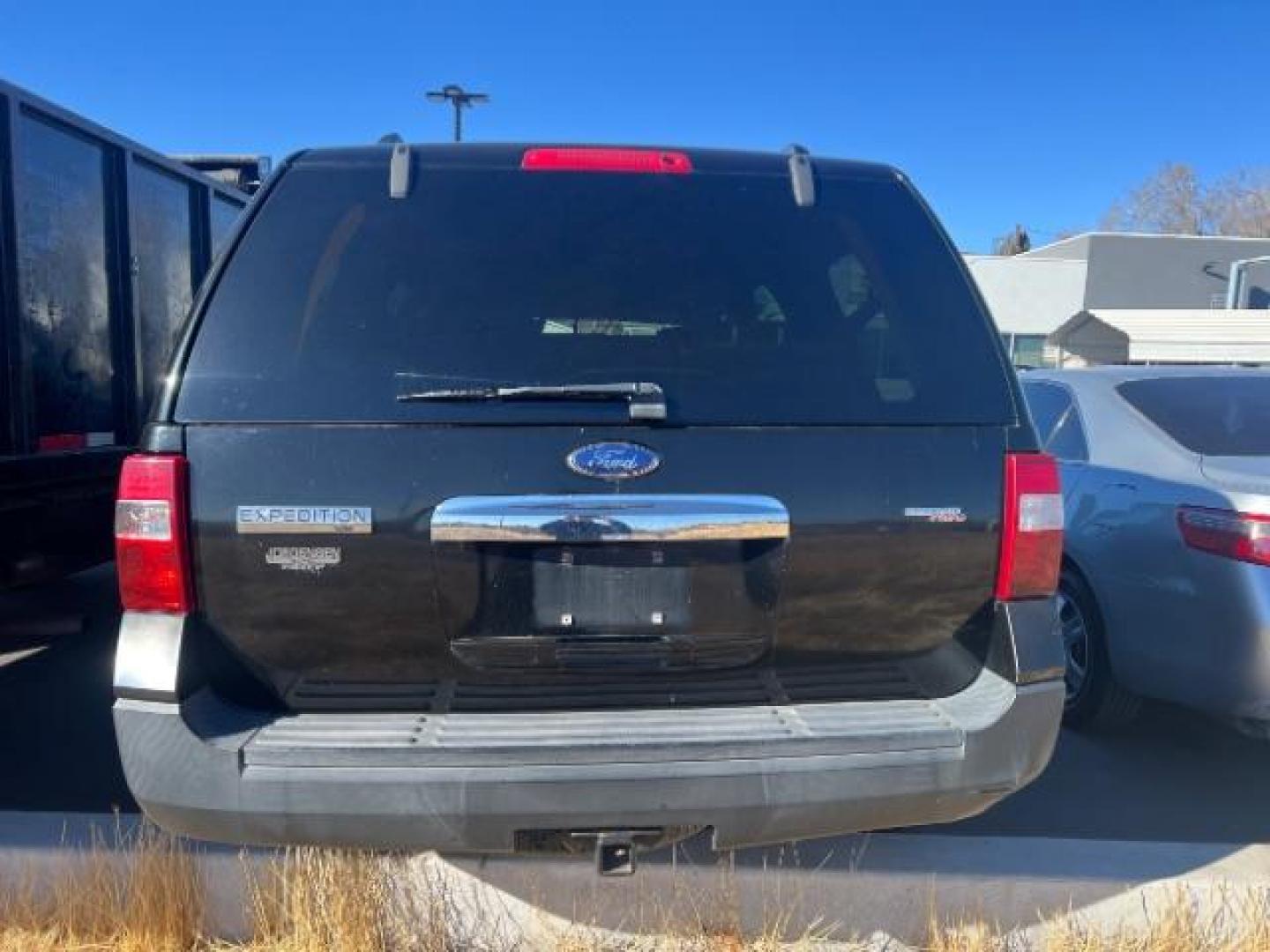 2007 Black /Stone Cloth Interior Ford Expedition XLT 4WD (1FMFU16517L) with an 5.4L V8 SOHC 16V engine, 6-Speed Automatic transmission, located at 1865 East Red Hills Pkwy, St. George, 84770, (435) 628-0023, 37.120850, -113.543640 - This vehicle is a Mechanic Special. This means it will need some love. Runs a drives fine but has body damage, leaks or other mechanical issues. It did NOT pass our 50 point inspection. Get a great deal on a less than perfect car. These cars do NOT qualify for our in house financing. Cash and carry, - Photo#4