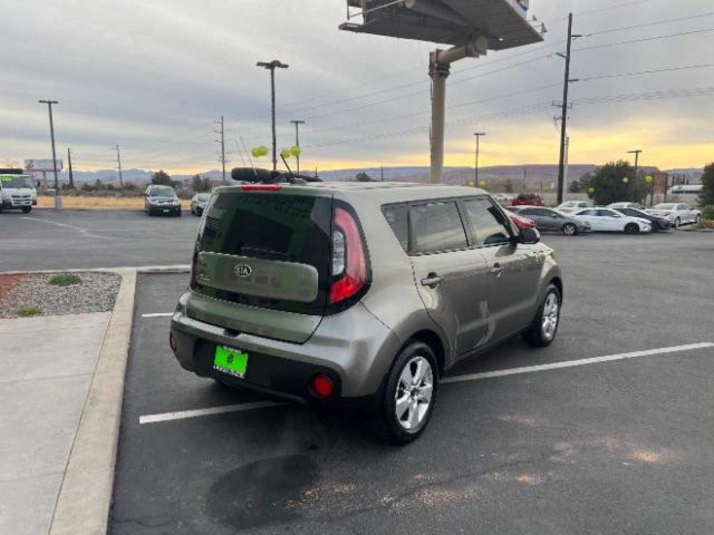 2018 Gray /Black Leather Interior Kia Soul Base 6M (KNDJN2A24J7) with an 1.6L L4 DOHC 16V engine, 6-Speed Automatic transmission, located at 940 North Main Street, Cedar City, UT, 84720, (435) 628-0023, 37.692936, -113.061897 - Photo#6