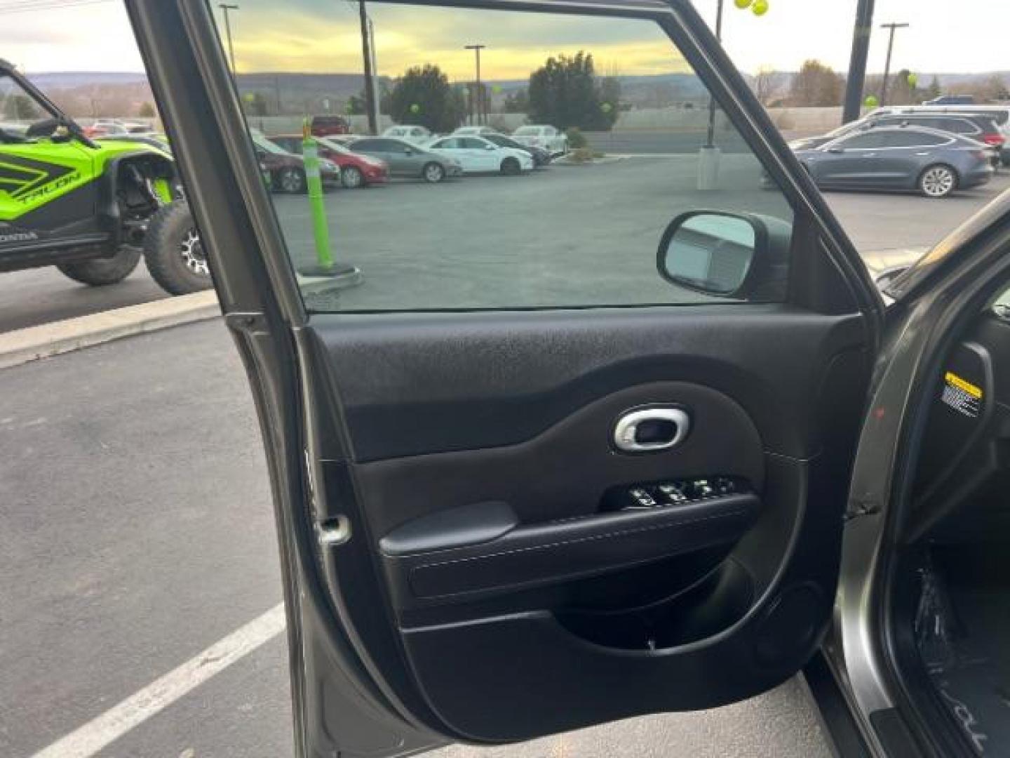 2018 Gray /Black Leather Interior Kia Soul Base 6M (KNDJN2A24J7) with an 1.6L L4 DOHC 16V engine, 6-Speed Automatic transmission, located at 940 North Main Street, Cedar City, UT, 84720, (435) 628-0023, 37.692936, -113.061897 - We specialize in helping ALL people get the best financing available. No matter your credit score, good, bad or none we can get you an amazing rate. Had a bankruptcy, divorce, or repossessions? We give you the green light to get your credit back on the road. Low down and affordable payments that fit - Photo#12