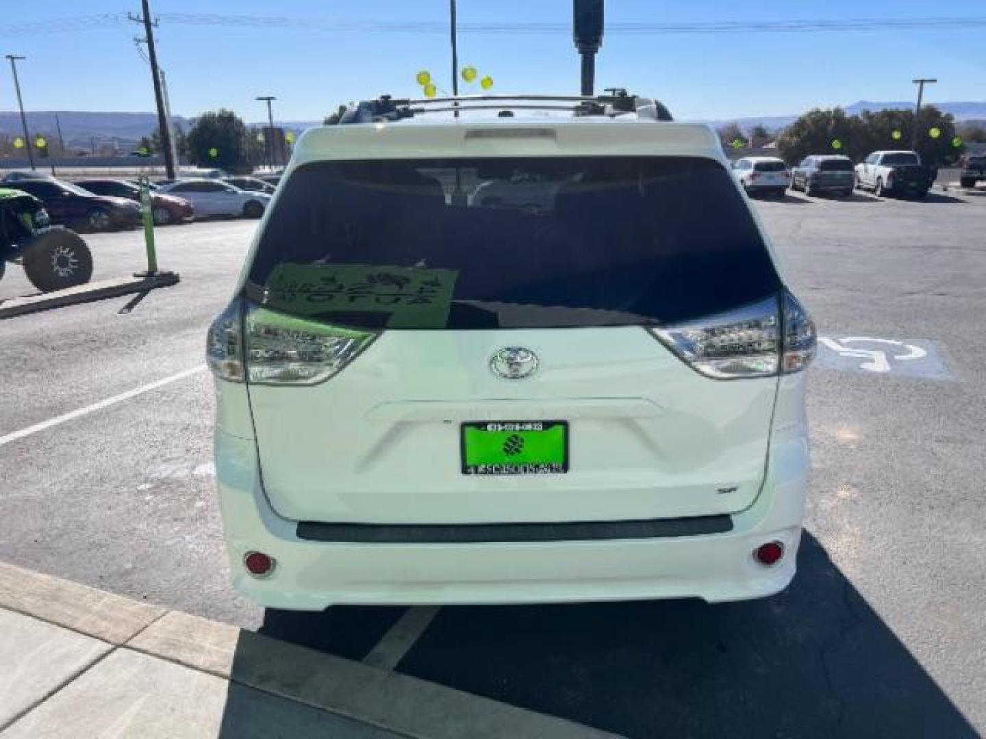 2015 White /Black Toyota Sienna SE FWD 8-Passenger V6 (5TDXK3DC8FS) with an 3.5L V6 EFI DOHC 24V engine, 5-Speed Automatic transmission, located at 1865 East Red Hills Pkwy, St. George, 84770, (435) 628-0023, 37.120850, -113.543640 - We specialize in helping ALL people get the best financing available. No matter your credit score, good, bad or none we can get you an amazing rate. Had a bankruptcy, divorce, or repossessions? We give you the green light to get your credit back on the road. Low down and affordable payments that fit - Photo#5