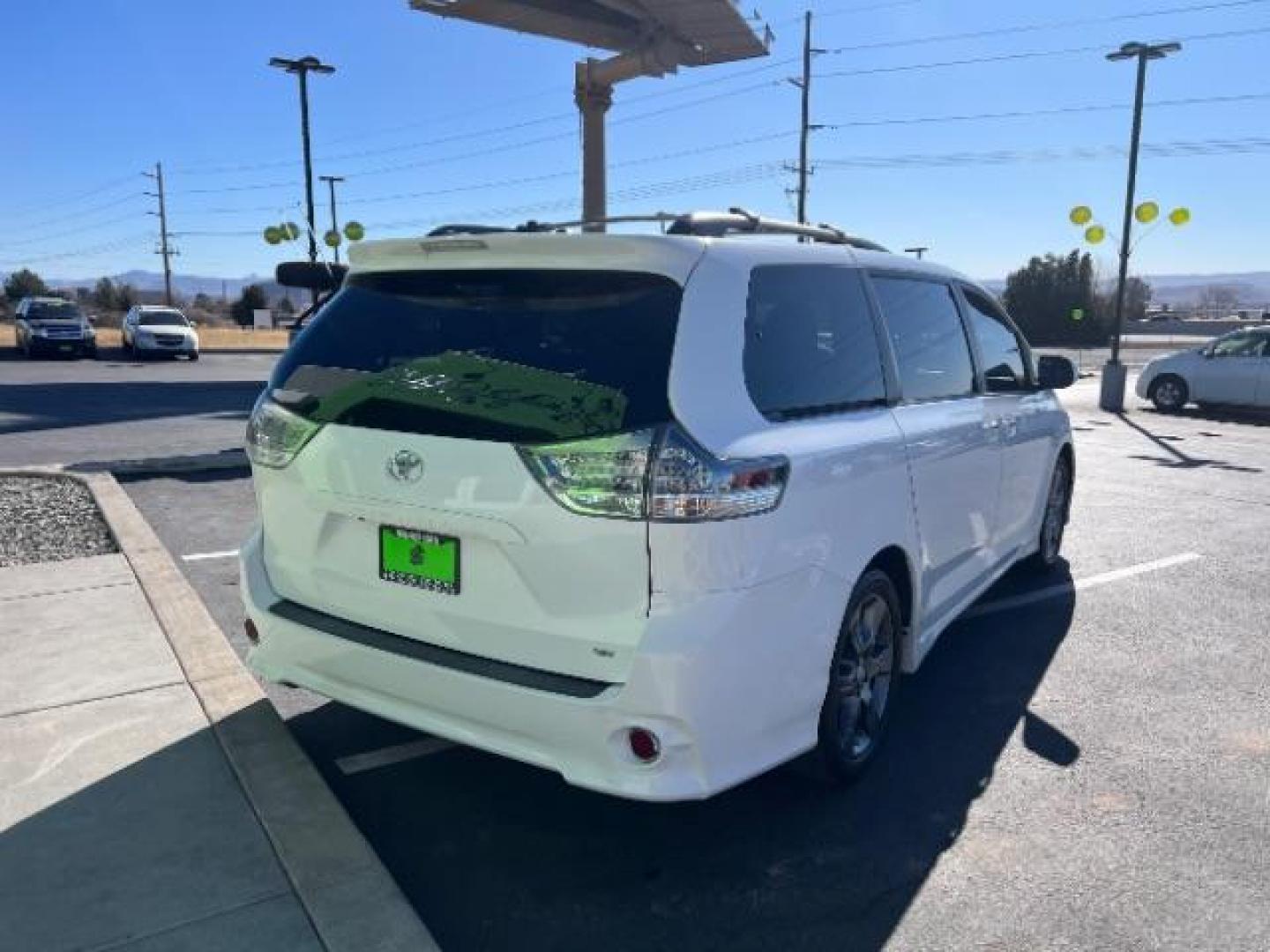 2015 White /Black Toyota Sienna SE FWD 8-Passenger V6 (5TDXK3DC8FS) with an 3.5L V6 EFI DOHC 24V engine, 5-Speed Automatic transmission, located at 1865 East Red Hills Pkwy, St. George, 84770, (435) 628-0023, 37.120850, -113.543640 - We specialize in helping ALL people get the best financing available. No matter your credit score, good, bad or none we can get you an amazing rate. Had a bankruptcy, divorce, or repossessions? We give you the green light to get your credit back on the road. Low down and affordable payments that fit - Photo#6