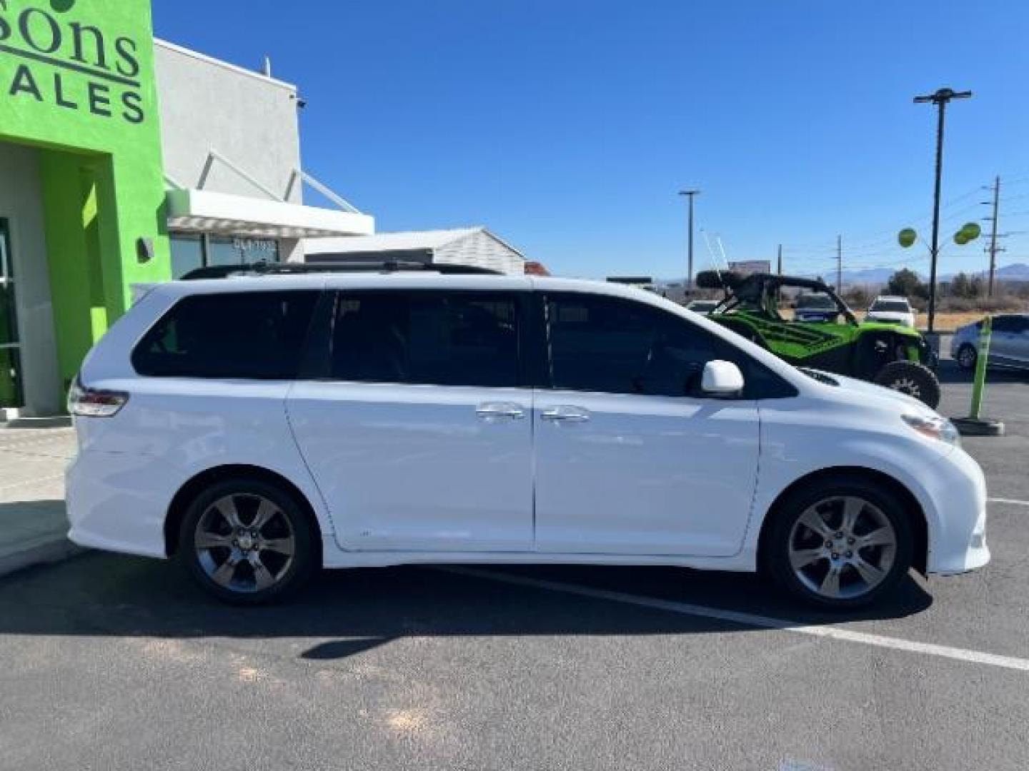 2015 White /Black Toyota Sienna SE FWD 8-Passenger V6 (5TDXK3DC8FS) with an 3.5L V6 EFI DOHC 24V engine, 5-Speed Automatic transmission, located at 1865 East Red Hills Pkwy, St. George, 84770, (435) 628-0023, 37.120850, -113.543640 - We specialize in helping ALL people get the best financing available. No matter your credit score, good, bad or none we can get you an amazing rate. Had a bankruptcy, divorce, or repossessions? We give you the green light to get your credit back on the road. Low down and affordable payments that fit - Photo#7